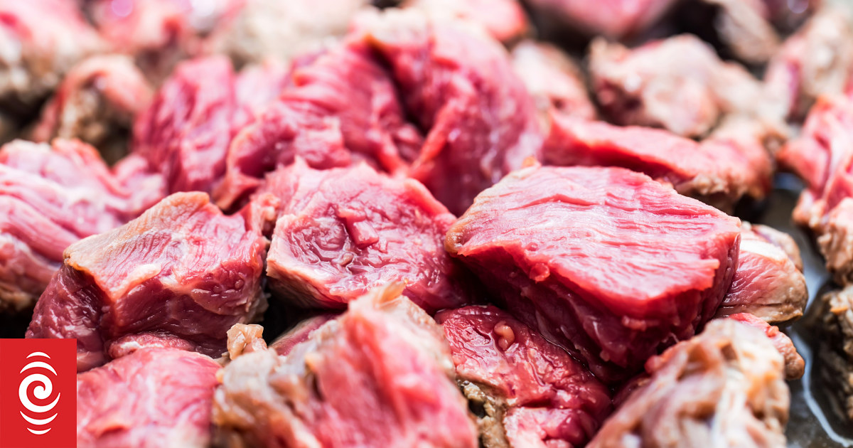 'Nasty surprise' as hundreds of kilograms of meat thrown in Christchurch bins - Vimarsana News