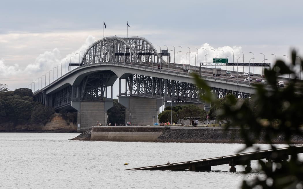 Wild weather Auckland Harbour Bridge likely to be closed tomorrow due to 110km/h gales Waka