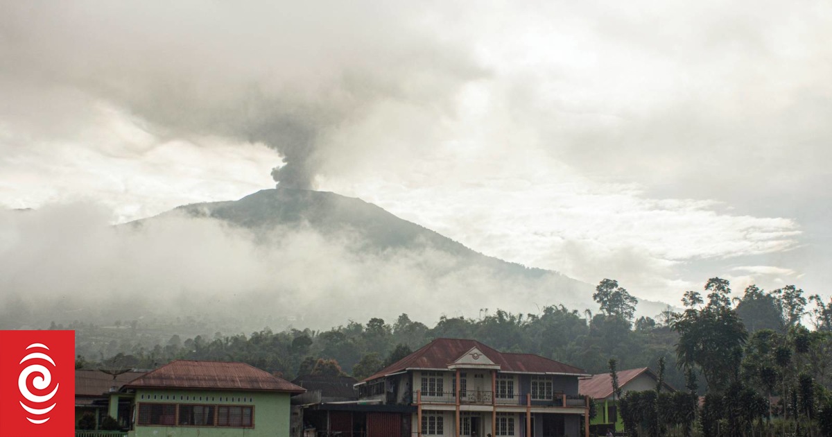 Hikers recount escape from 'Mountain of Fire' eruption - Vimarsana News