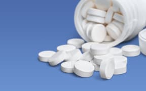 white pills (generic)