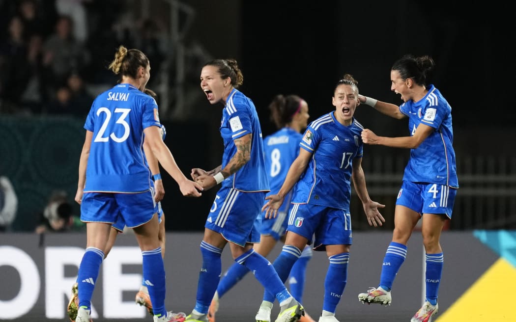 Italian players celebrate victory after the FIFA Women's World Cup Australia &amp; New Zealand 2023 Group G match between Italy and Argentina at Eden Park on July 24, 2023 in Auckland / Tāmaki Makaurau, New Zealand.