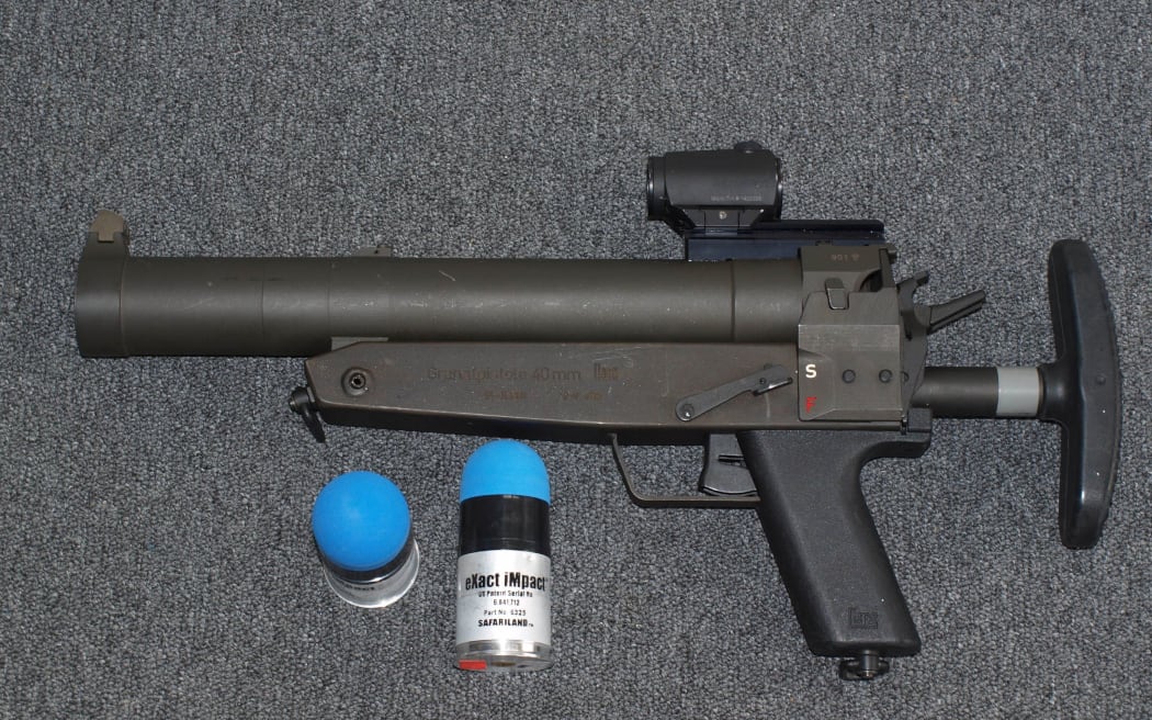 A sponge round and launcher.
