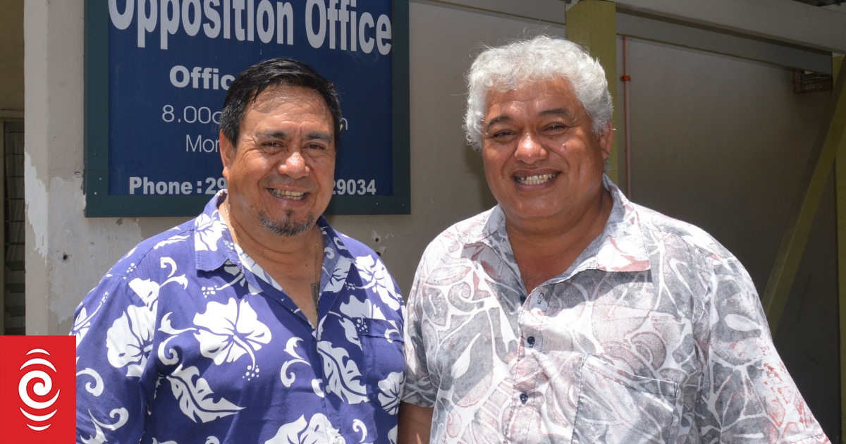 Defecting MP expelled from Cook Islands Democratic party | RNZ News