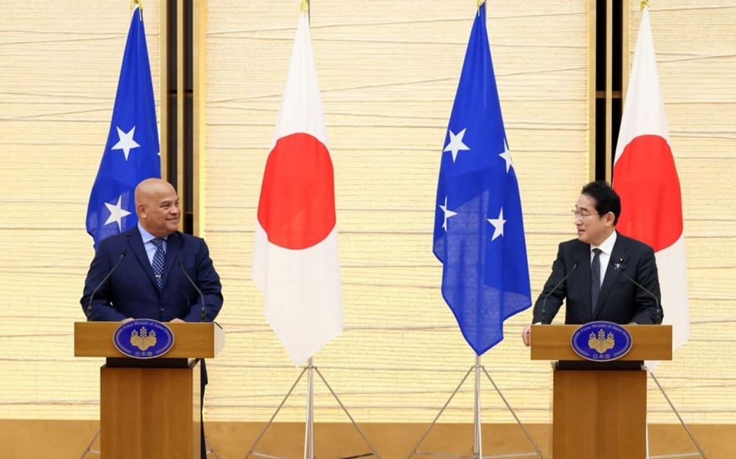 The President of the Federated States of Micronesia (FSM) and Japan's Prime Minister Kishida Fumio.