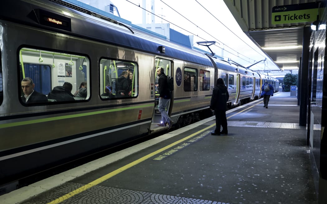 Wellington commuter trains return to normal service timetables RNZ News