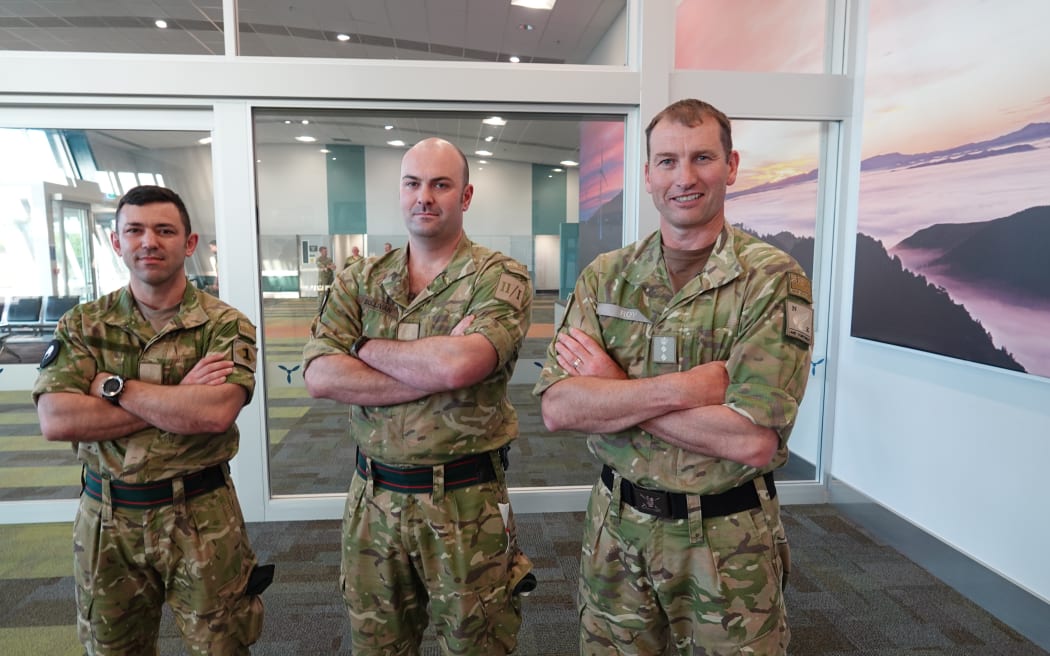 NZ soldiers train Ukrainians in battlefield skills to fight Russian troops | RNZ News