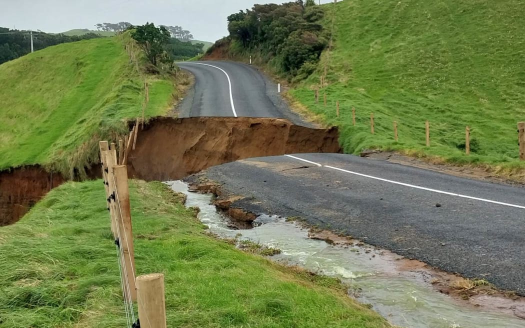 Manukau Heads Rd in the Awhitu Peninsula