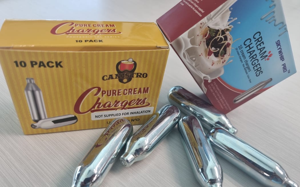 'It's easy to buy' Little regulation for 'nang' nitrous oxide use