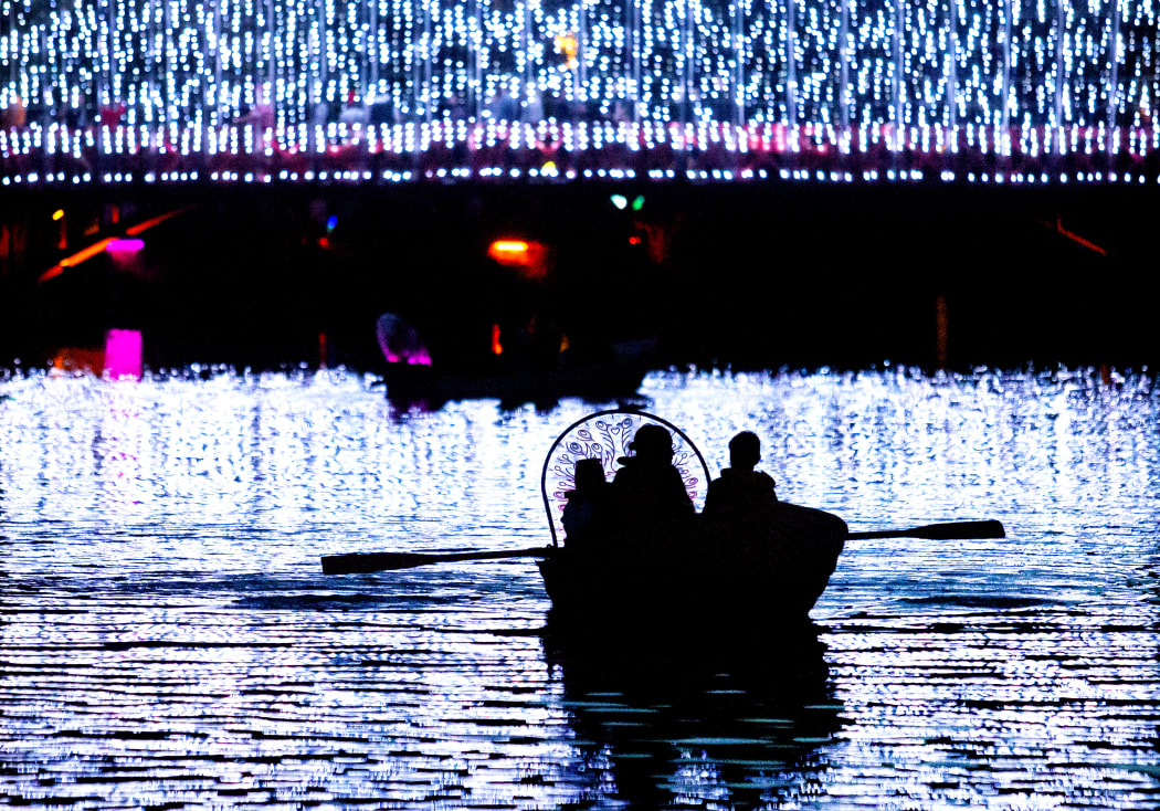 Volunteers the key to New Plymouth lights festival RNZ News