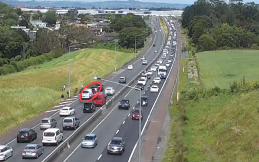 Crashes slow holiday traffic in Auckland and Waikato RNZ News