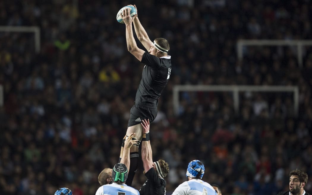 Brodie Retallick wins the ball. Test Match Argentina vs All Blacks during the Rugby Championship at La Plata. 2014.
