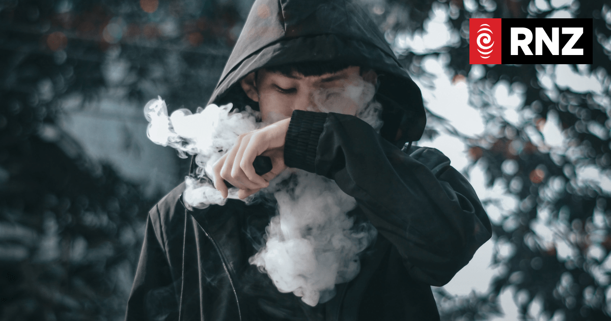 Teens warned against hacking disposable vape batteries to squeeze out more hits - Vimarsana News