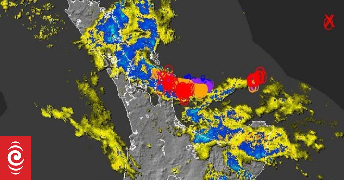 Lightning strikes near Coromandel, thunderstorm watch issued - Vimarsana News