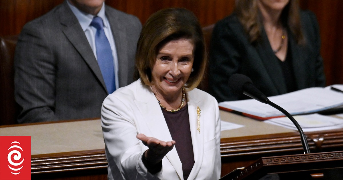 Nancy Pelosi renuncia como líder del Partido Demócrata