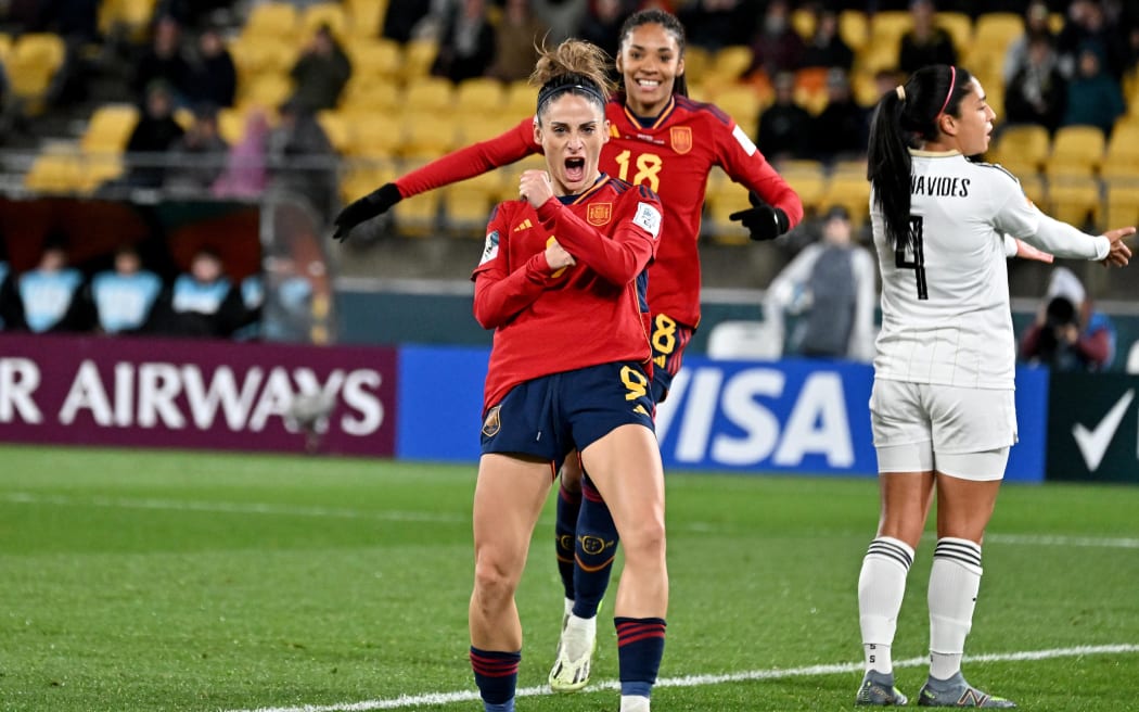 Dominante España abrió la Copa del Mundo con una elegante victoria