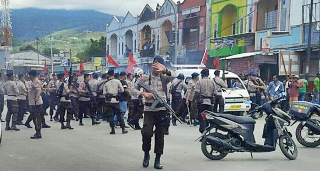 Indonesian police deployed to control the Jayapura demonstration in support of the United Liberation Movement for West Papua.