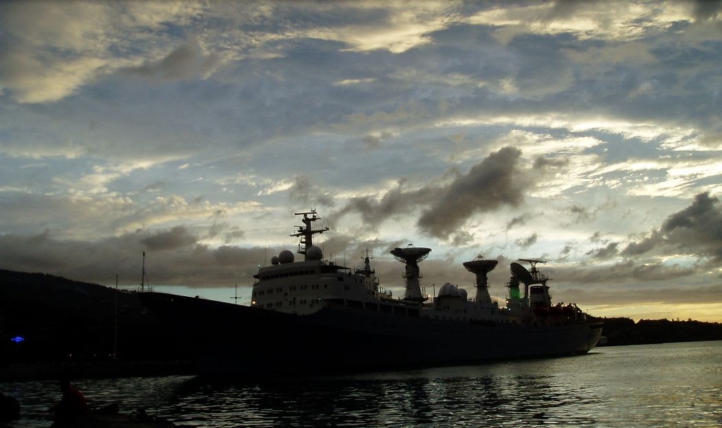 Chinese satellite tracking ship moored at Papeete port in 2004