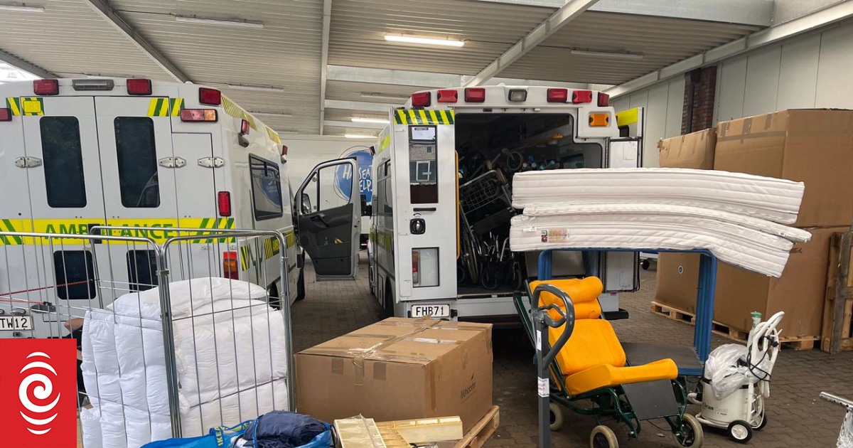Zeven Nieuw-Zeelandse ambulances arriveerden in Europa voor Oekraïense hulp