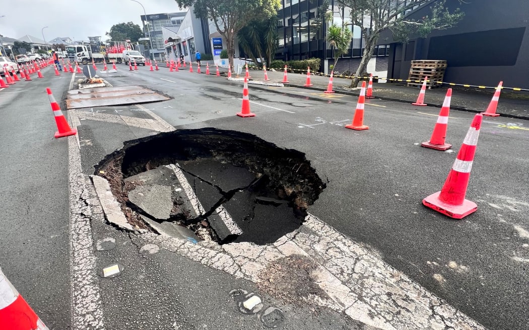 A sinkhole has formed on College Hill Road in central Auckland.