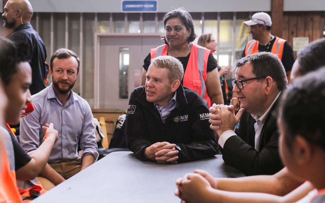 Chris Hipkins in Auckland after further heavy rain | RNZ News