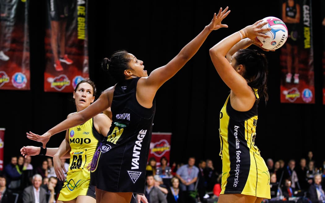 Kristiana Manu'a during the ANZ Championship 2015.