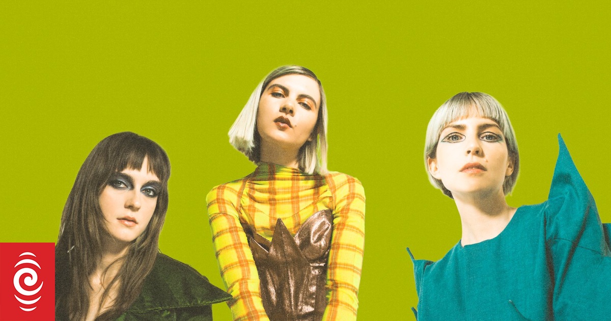 LA post punk trio Automatic on ‘sound guys’ stuck in the past and music that makes people face reality
