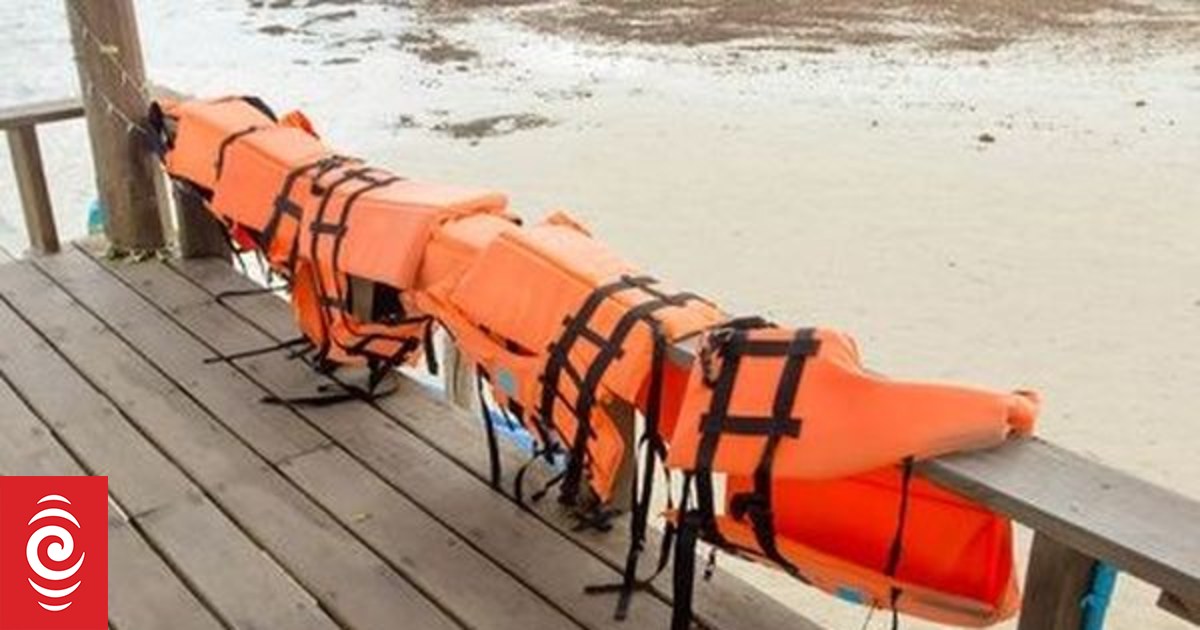 guidelines aim for safe lifejacket use rnz news 