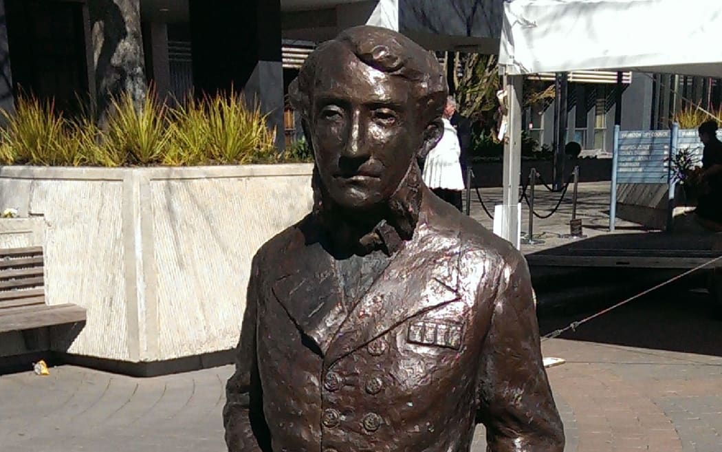 Statue in Hamilton civic square