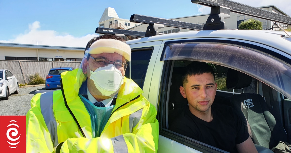 MP and GP, Dr Shane Reti helps vaccinate locals in Northland | RNZ