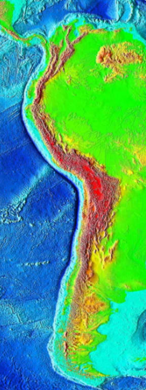 Parfois appelée la fosse Pérou-Chili, la fosse d'Atacama apparaît en bleu foncé sur cette carte du relief (le niveau de la mer est vert et les montagnes sont rouges).