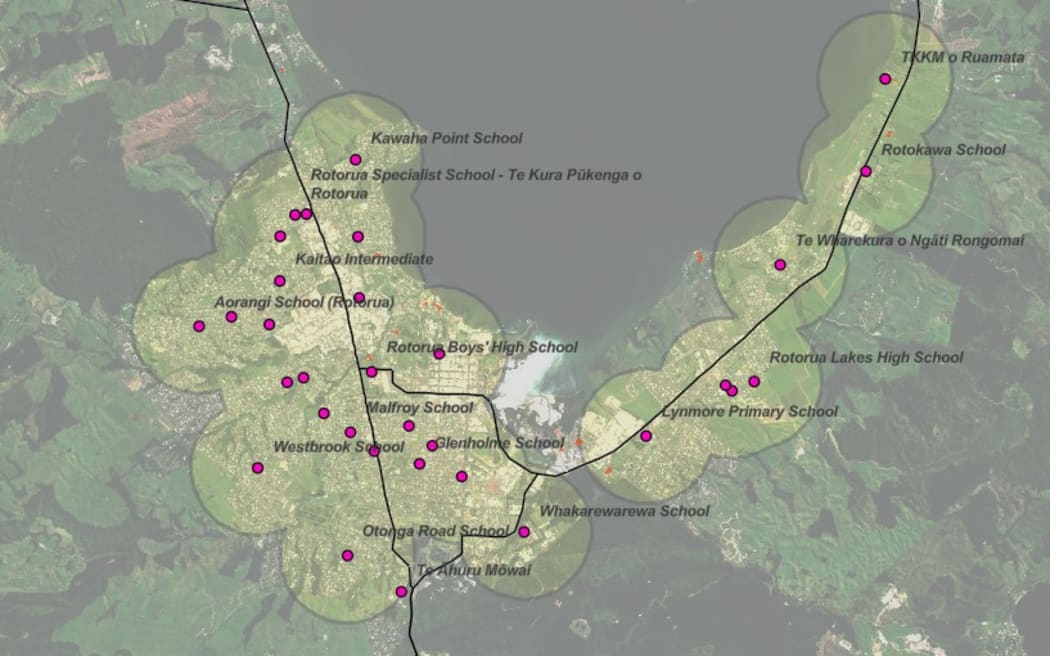 An outline of the area covered by taking a radius of 1km around central Rotorua schools.
