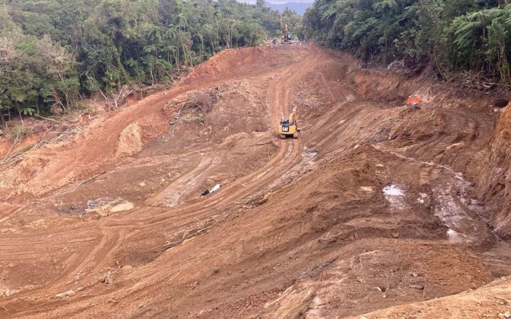 Drilling rigs in place to deal with massive slip on SH25A in Coromandel