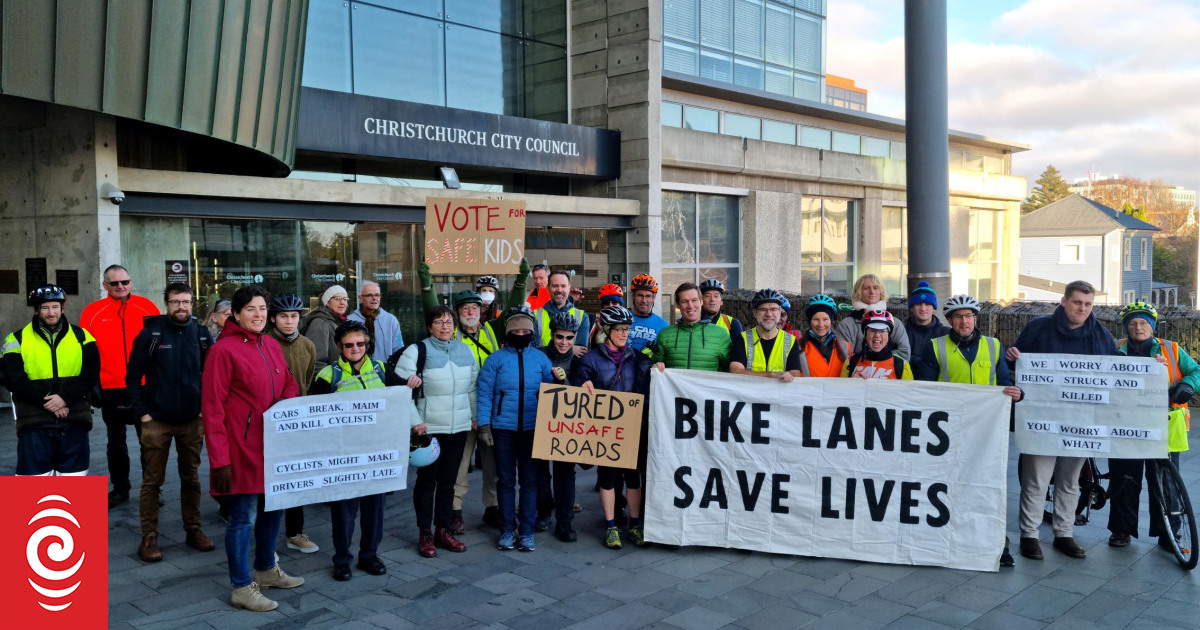 Councillors vote to keep cycle lane installed temporarily in Christchurch - Vimarsana News