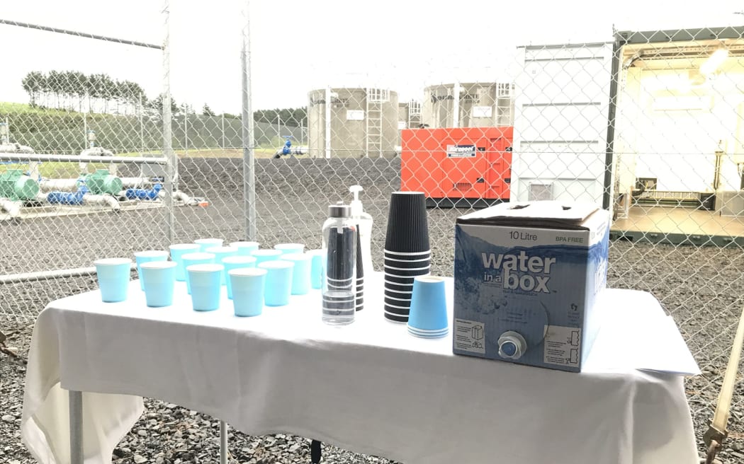 Water in a box, a tank, pipes and potentially glasses - Sweetwater for all