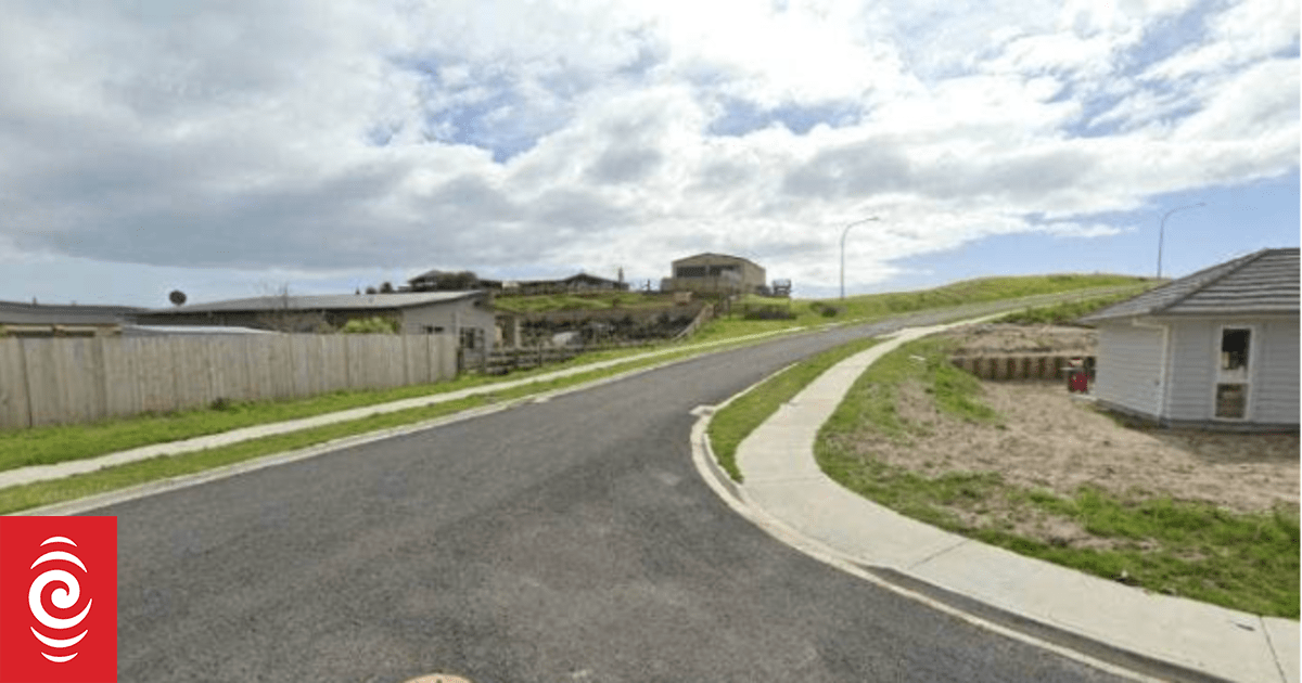 Homeowners oppose street name chosen by iwi, saying the 17-letter name is too long - Vimarsana News