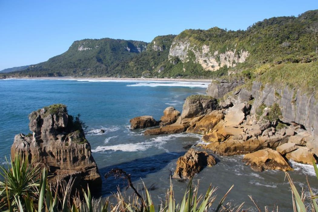 A stretch of the West Coast near Punakaiki (Pancake Rocks)