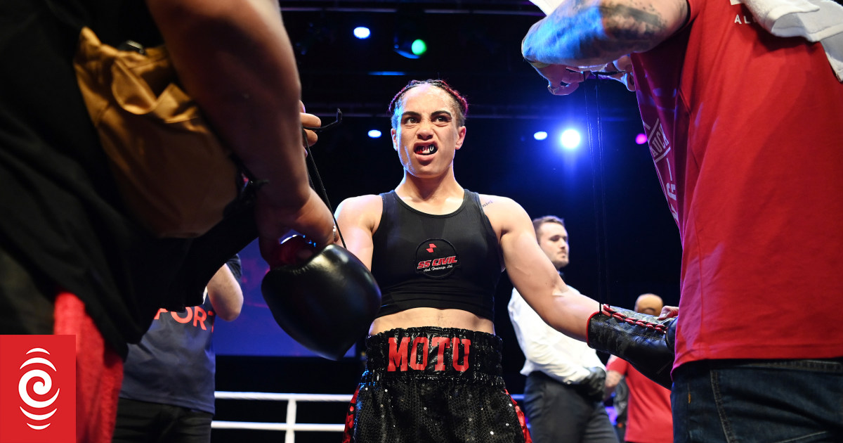 Boxer Mea Motu claims world title