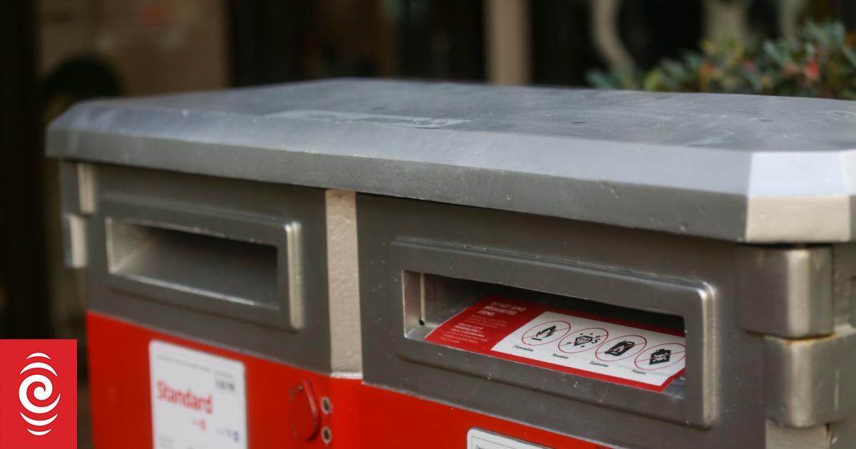 Mniejsza opłata pocztowa, mniej pracowników — Poczta NZ