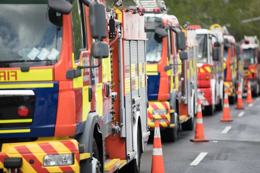New Zealand's biggest fire trucks keep breaking down with no new ones on  order | RNZ News