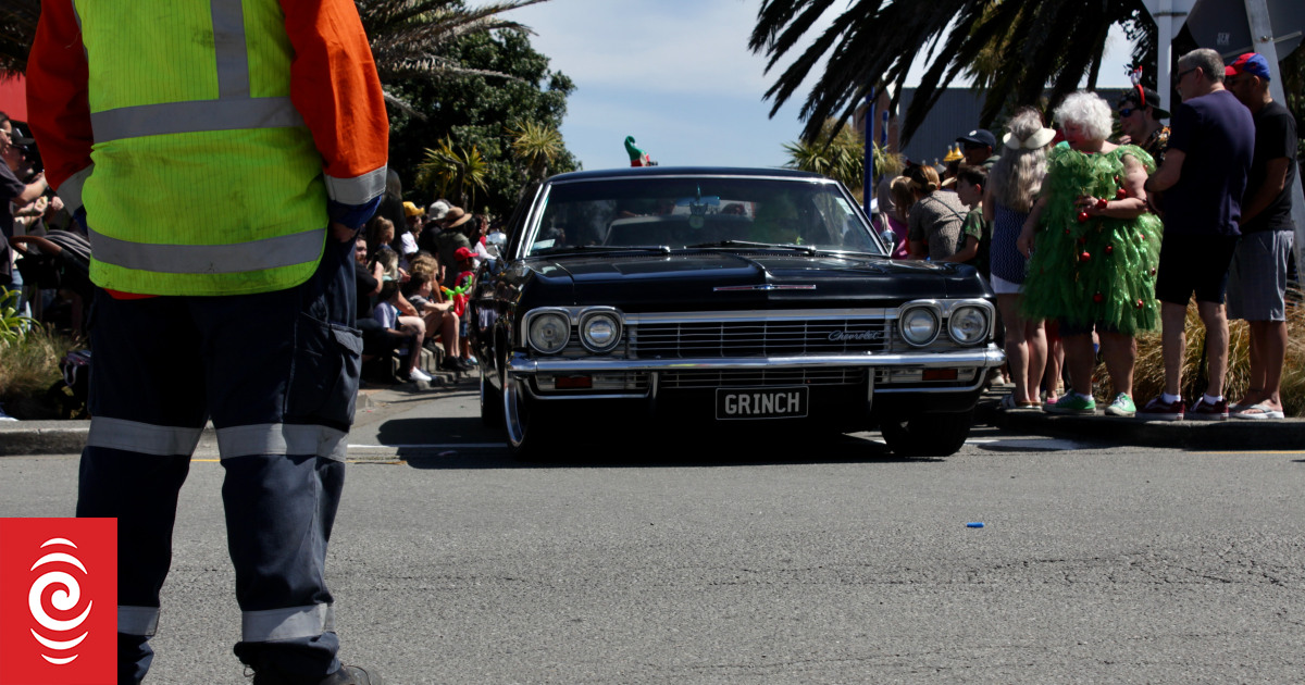 Communities spending thousands to host Santa parades - Vimarsana News