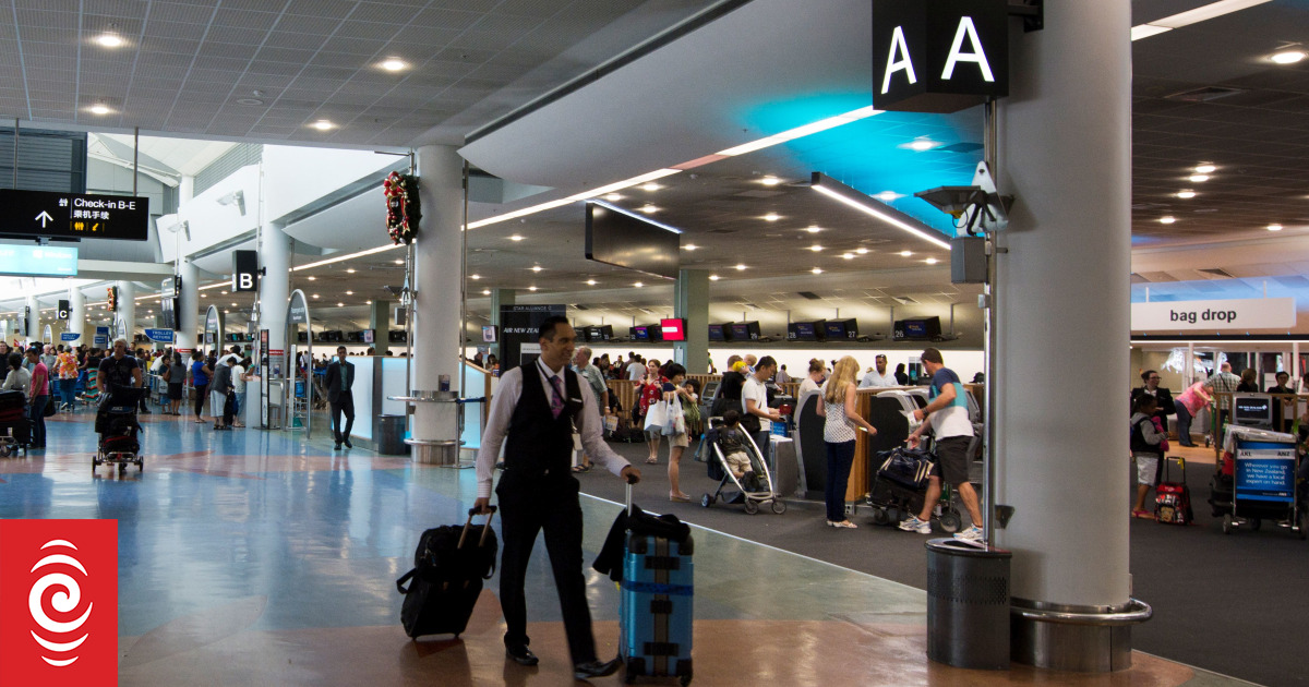 Auckland Airport: Dozens of new staff on deck to help ensure 'smooth experience' for travellers - Vimarsana News