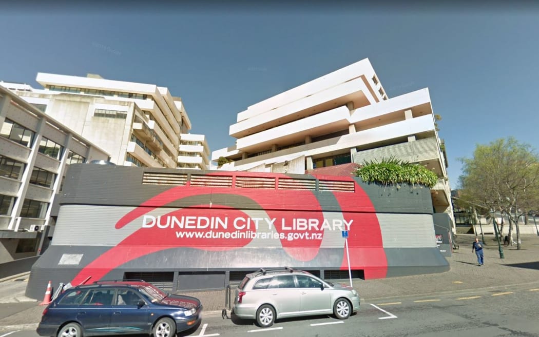 Dunedin library