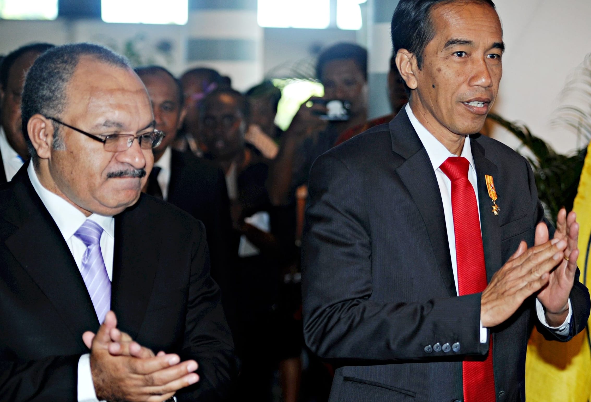 PNG PM Peter O'Neil and Indonesia president Joko Widodo