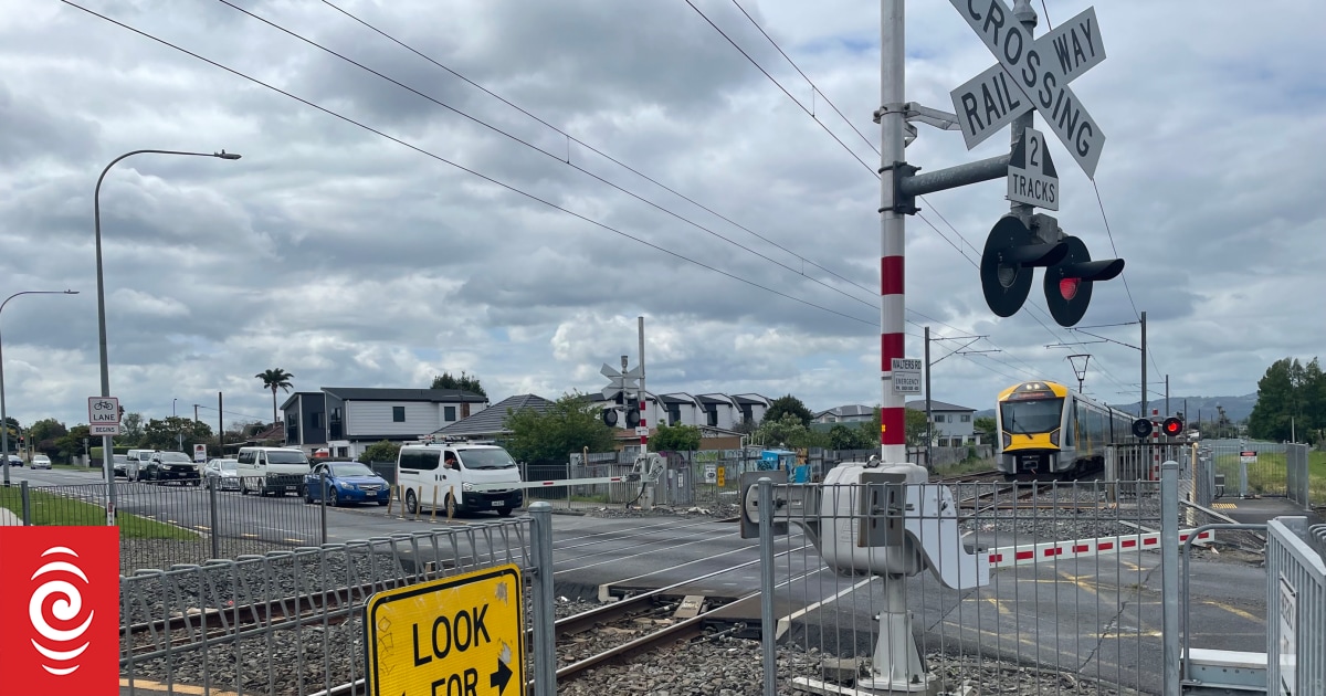 Takanini community mulls level crossings removal options - Vimarsana News