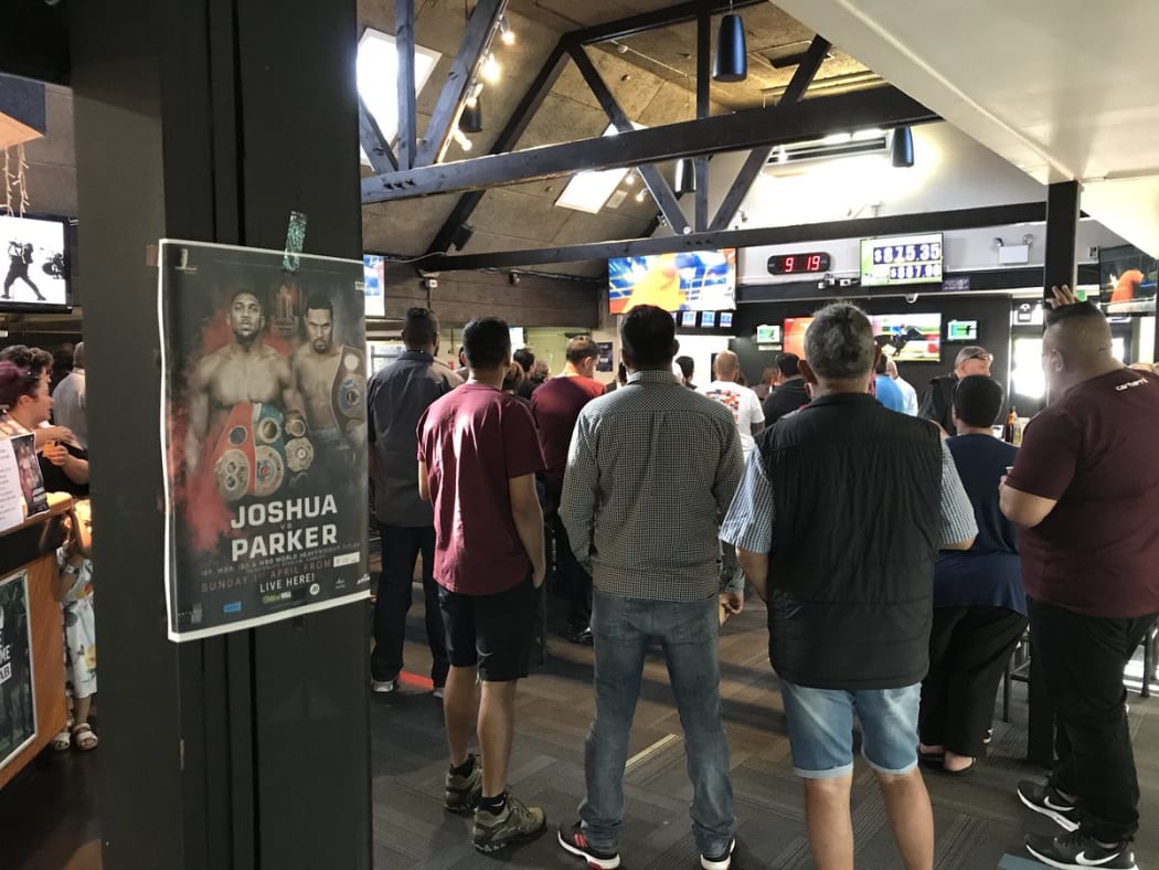Hundreds turn out in South Auckland to watch Joseph Parker take on Anthony Joshua.