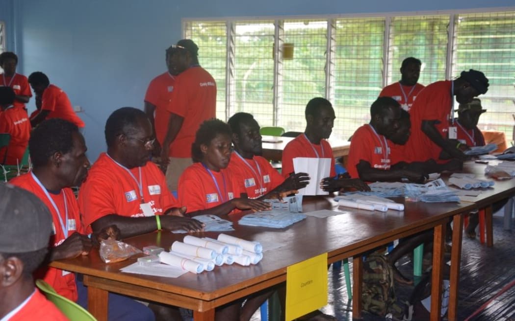 Bougainville election officials busy checking ballot papers