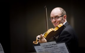Andrew Beer violinist