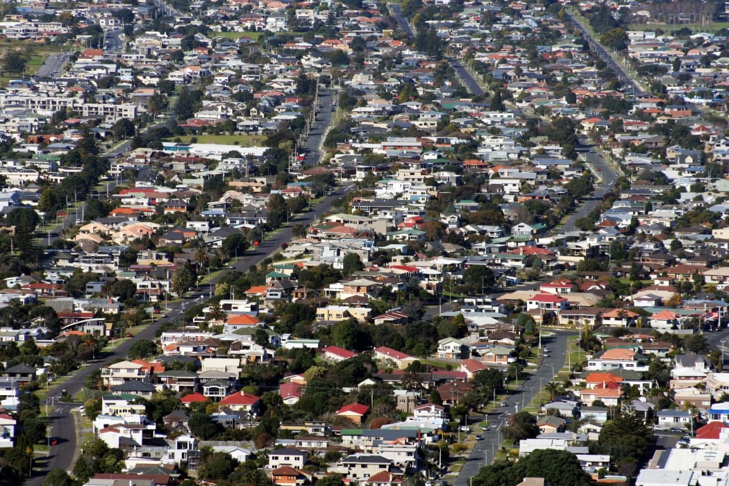 Housing in all main NZ markets now 'severely unaffordable' RNZ News