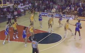 Screenshot from the 1985 NBL Championship game between Wellington Exchequer Saints and Auckland