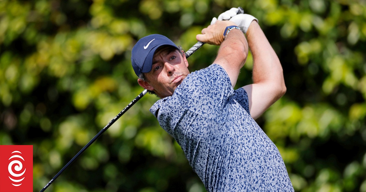 McIlroy switches view on golf ball distance